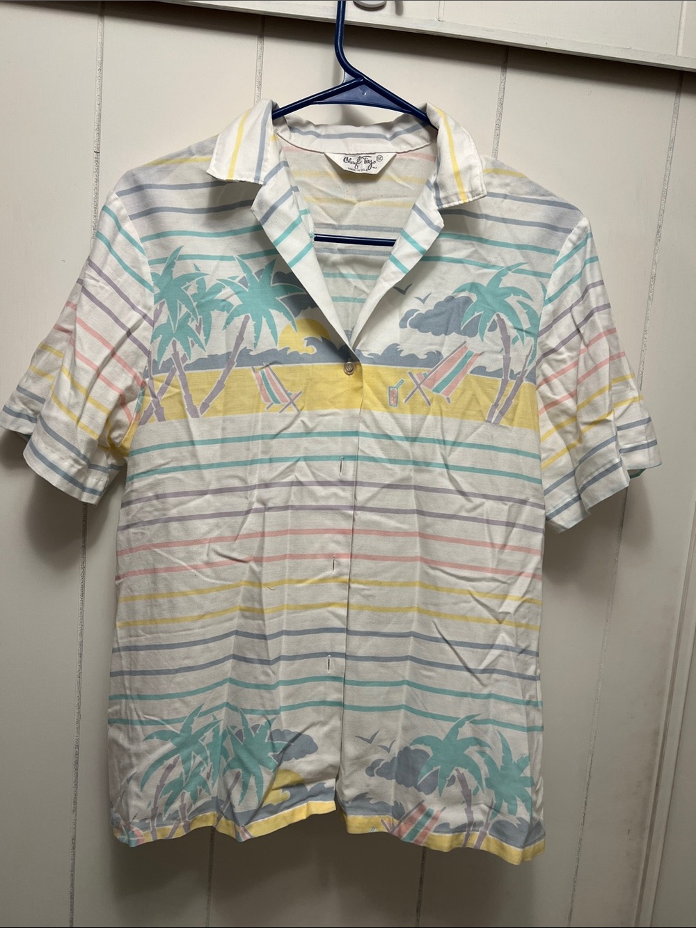 Vintage beach  Stripe Short-Sleeve Shirt - White / Pastel medium